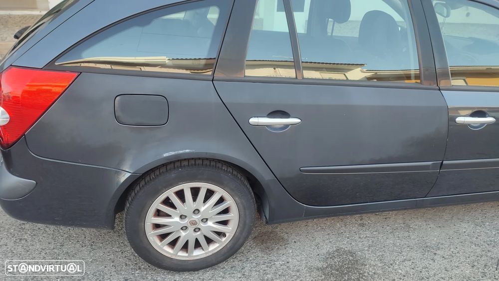 Renault Laguna Break 2.0 dCi FAP Initiale - 22