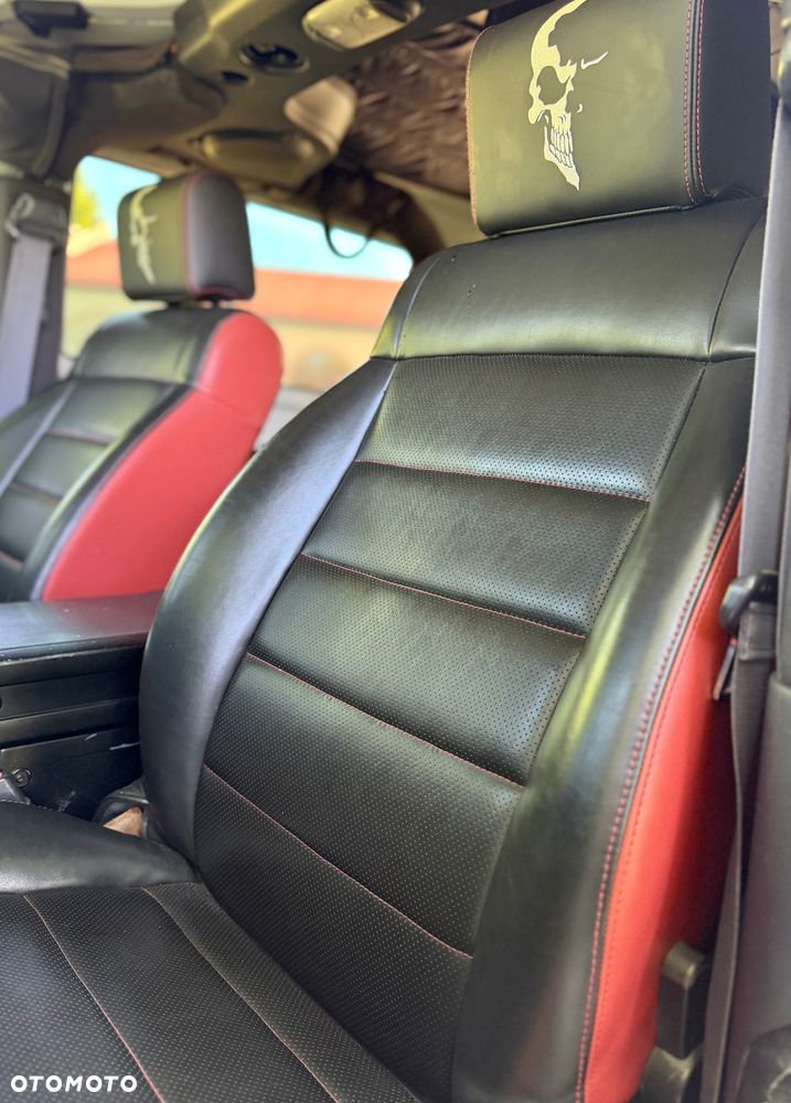Jeep Wrangler 3.8 Sahara - 23