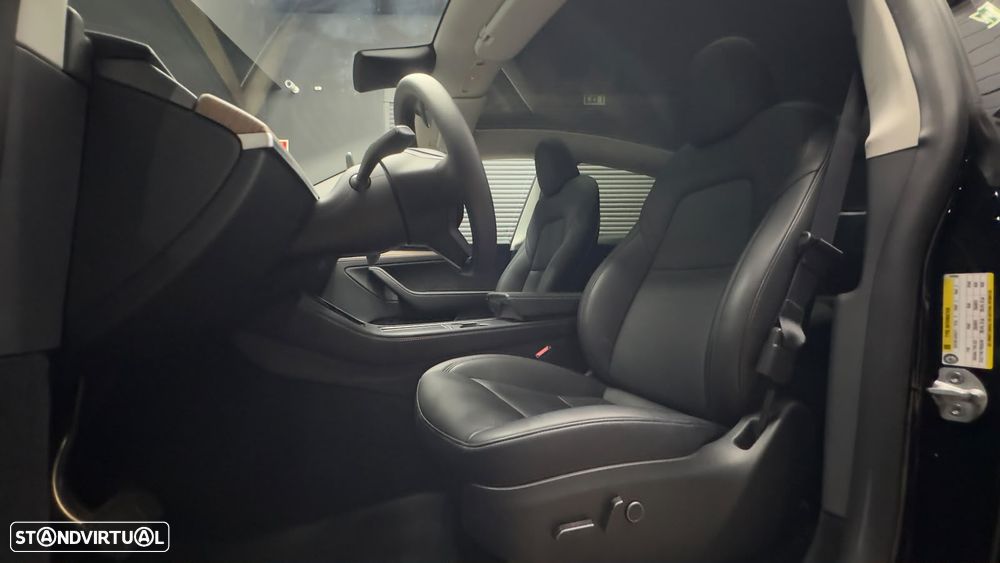 Tesla Model Y RWD - 31