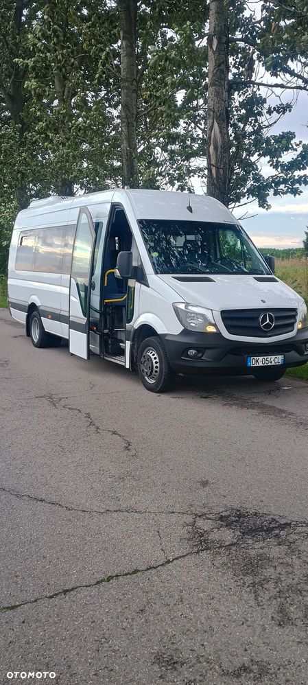 Mercedes-Benz Sprinter - 1