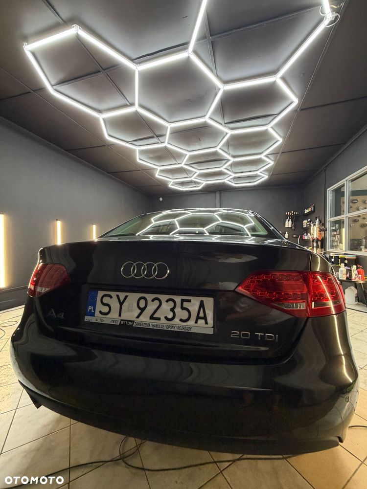 Audi A4 Limousine 2.0 TDI - 5