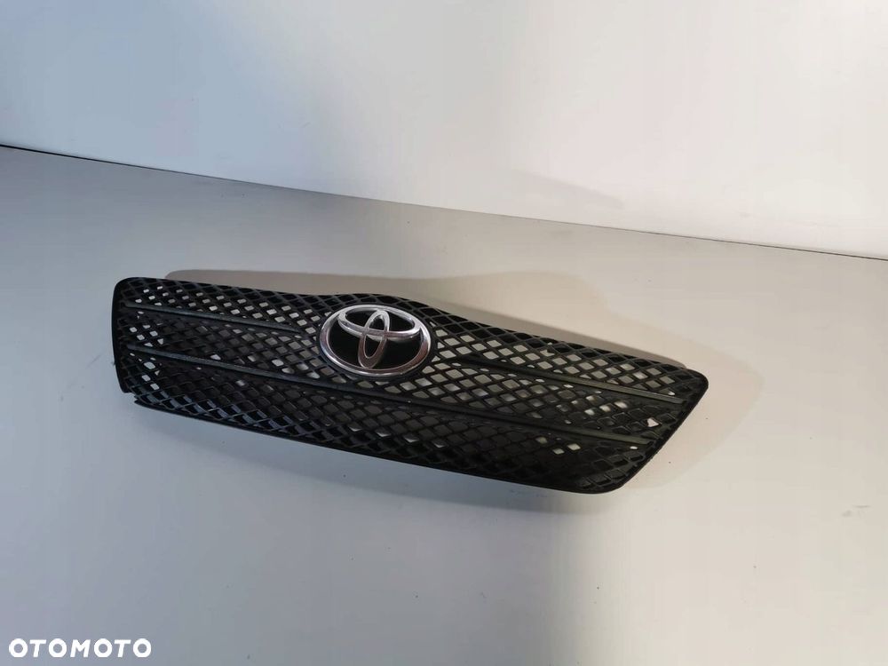 GRILL ATRAPA ORYGINAŁ TOYOTA COROLLA HB 01-07 - 3