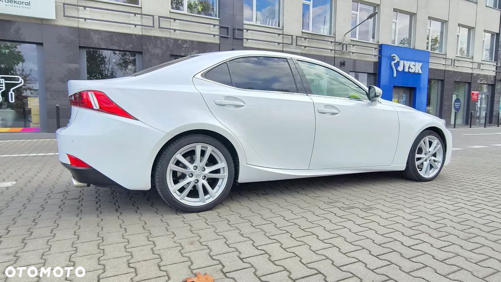 Lexus Is 2014 photo 2
