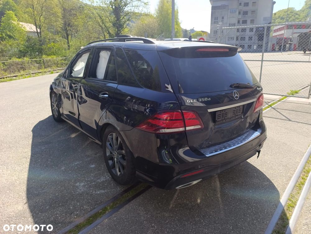 Mercedes-Benz GLE 350 d 4Matic 9G-TRONIC Exclusive - 4