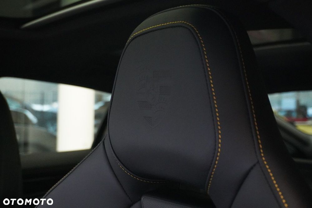 Porsche Panamera - 22