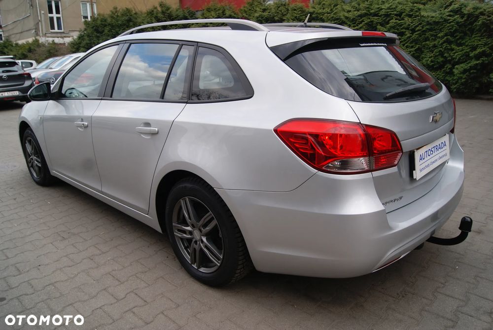 Chevrolet Cruze 1.6 LS - 3
