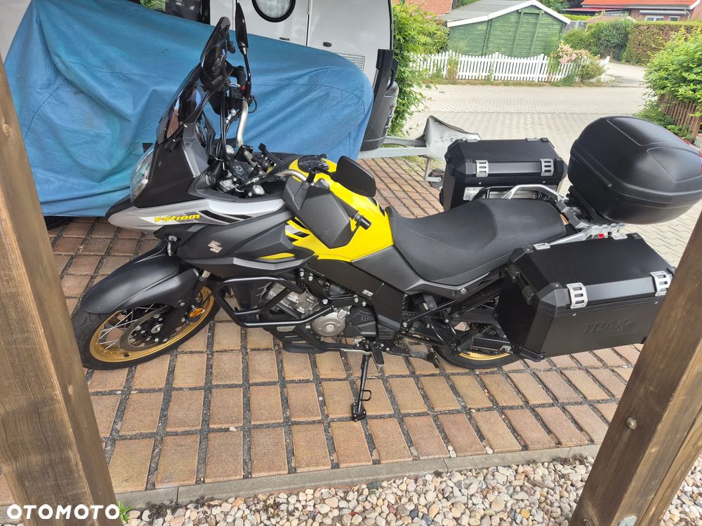 Suzuki V-STROM - 1