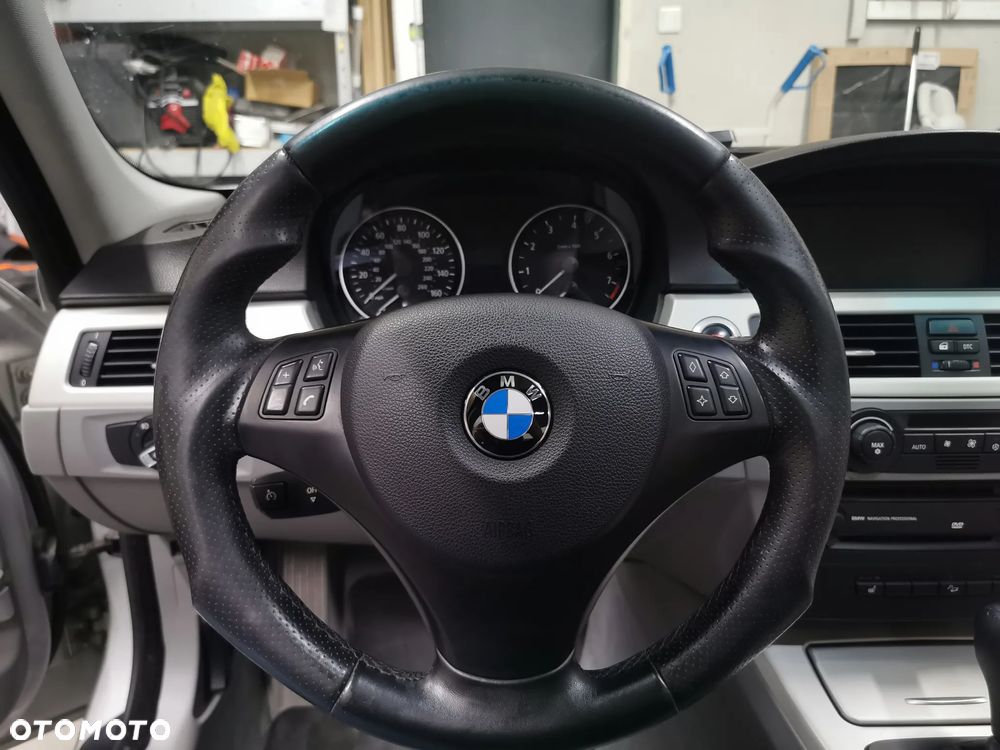 BMW Seria 3 330xi - 8