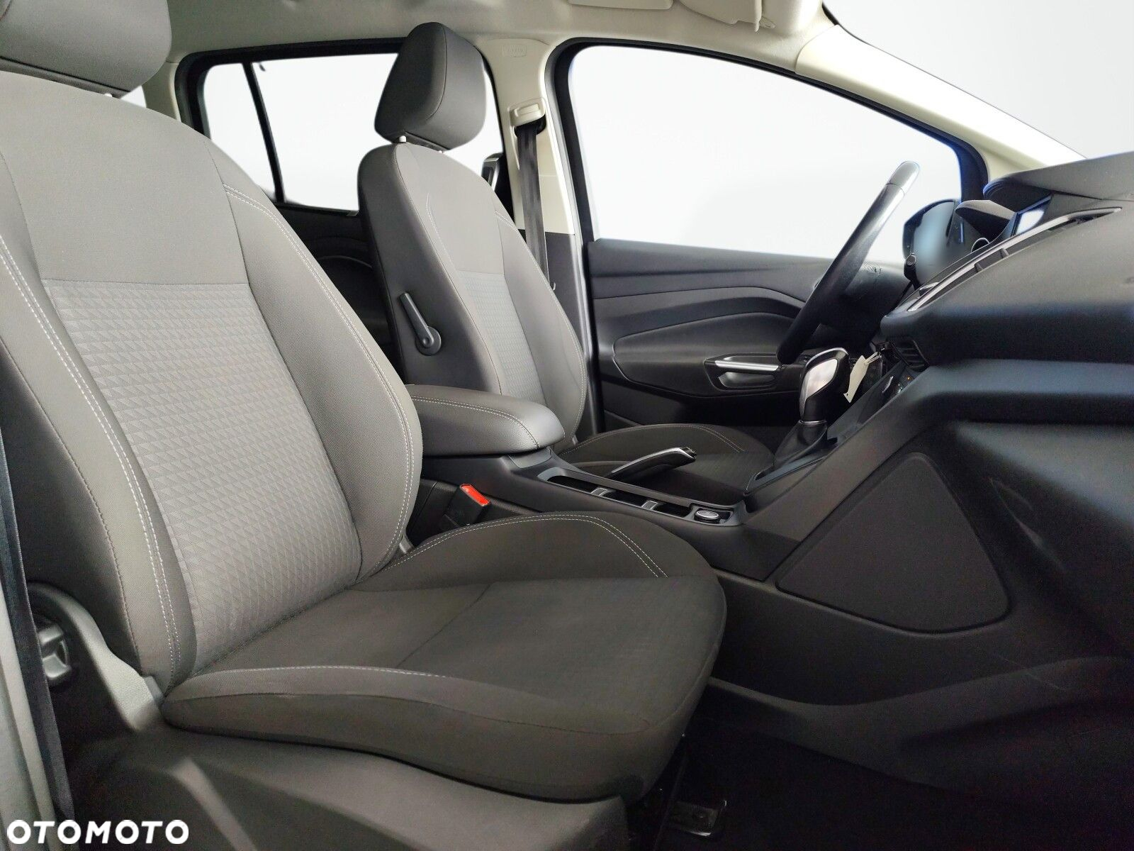 Ford Grand C-MAX - 19