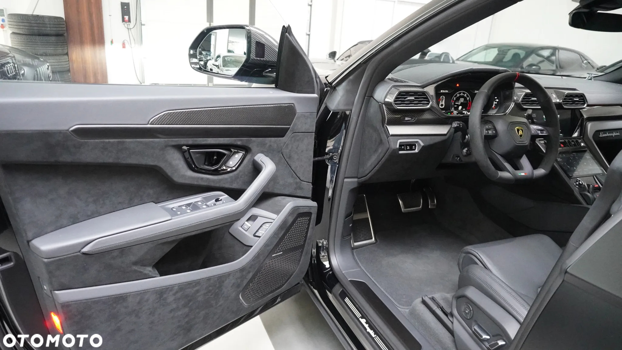 Lamborghini Urus - 6