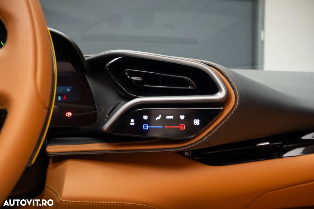 Ferrari 296 GTS - 18