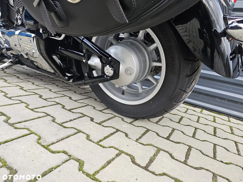 Suzuki Intruder - 26