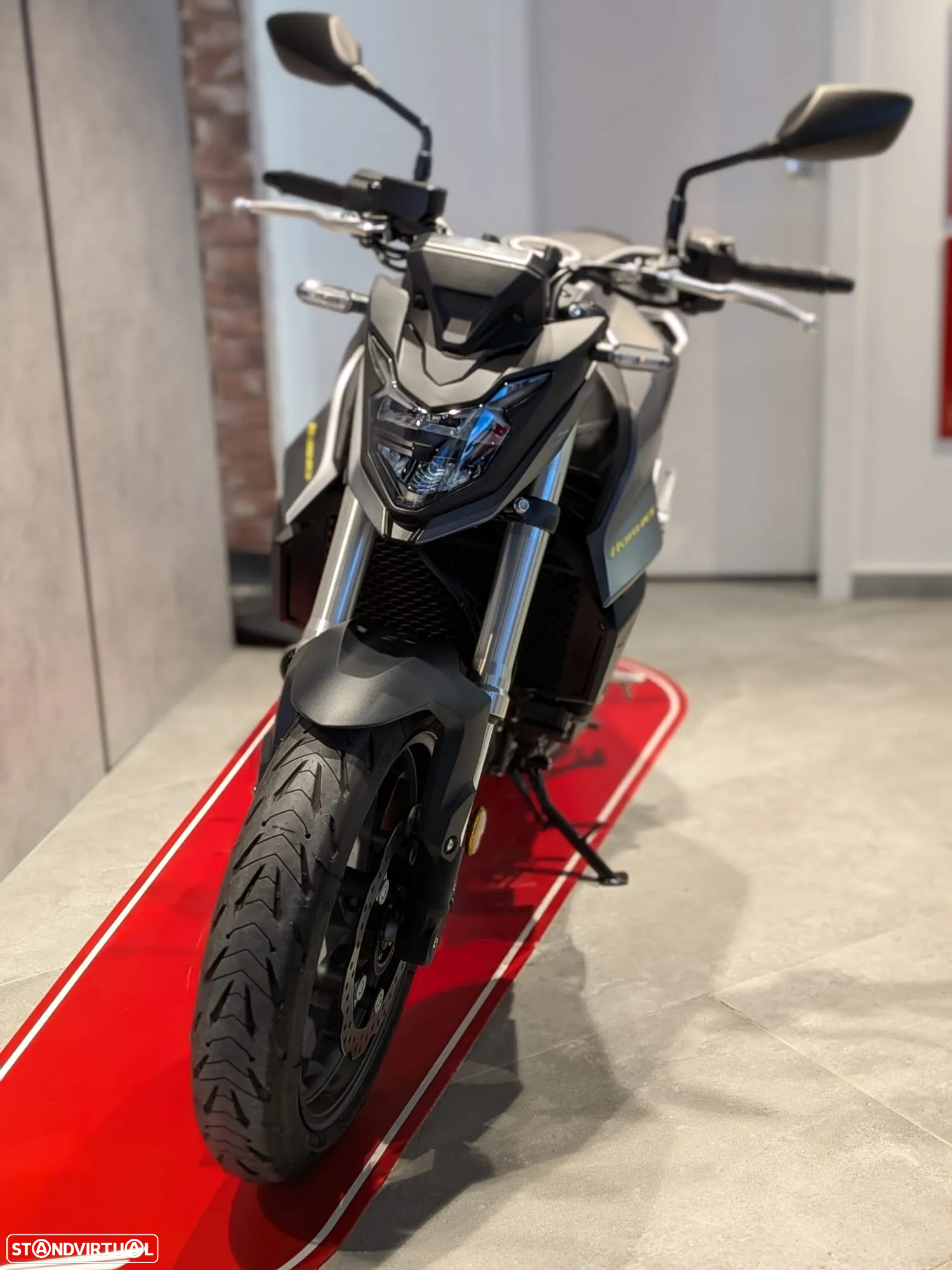 Honda CB HORNET - 2