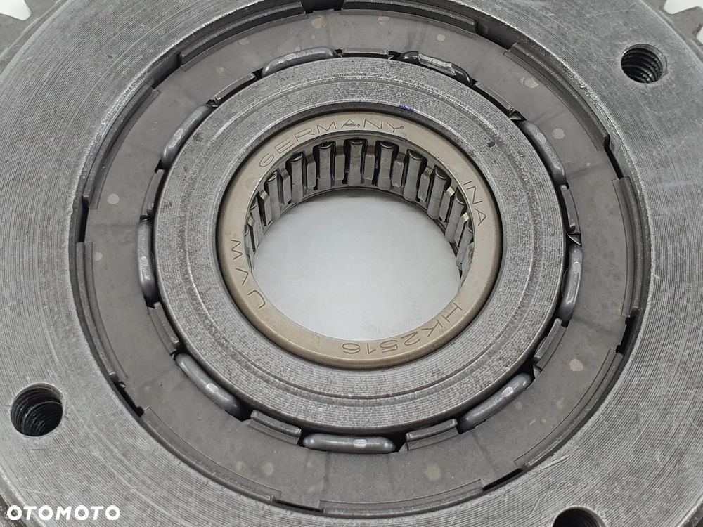 SPRZEGLO ROZRUSZNIKA LOZYSKO JEDNOKIERUNKOWE  KTM DUKE 125 - 5