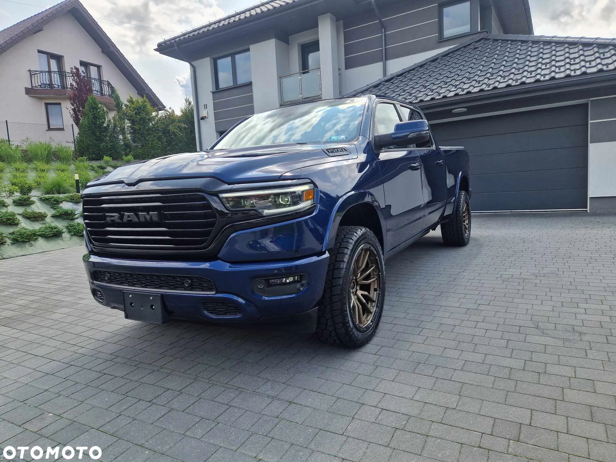 Dodge RAM 1500 5.7 4x4 - 22