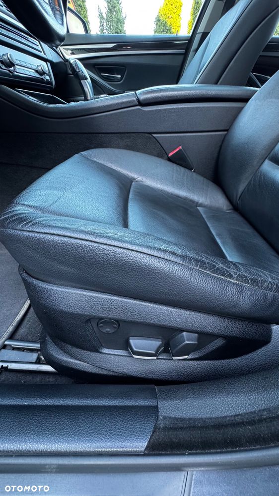 BMW Seria 5 528i xDrive Luxury Line - 10