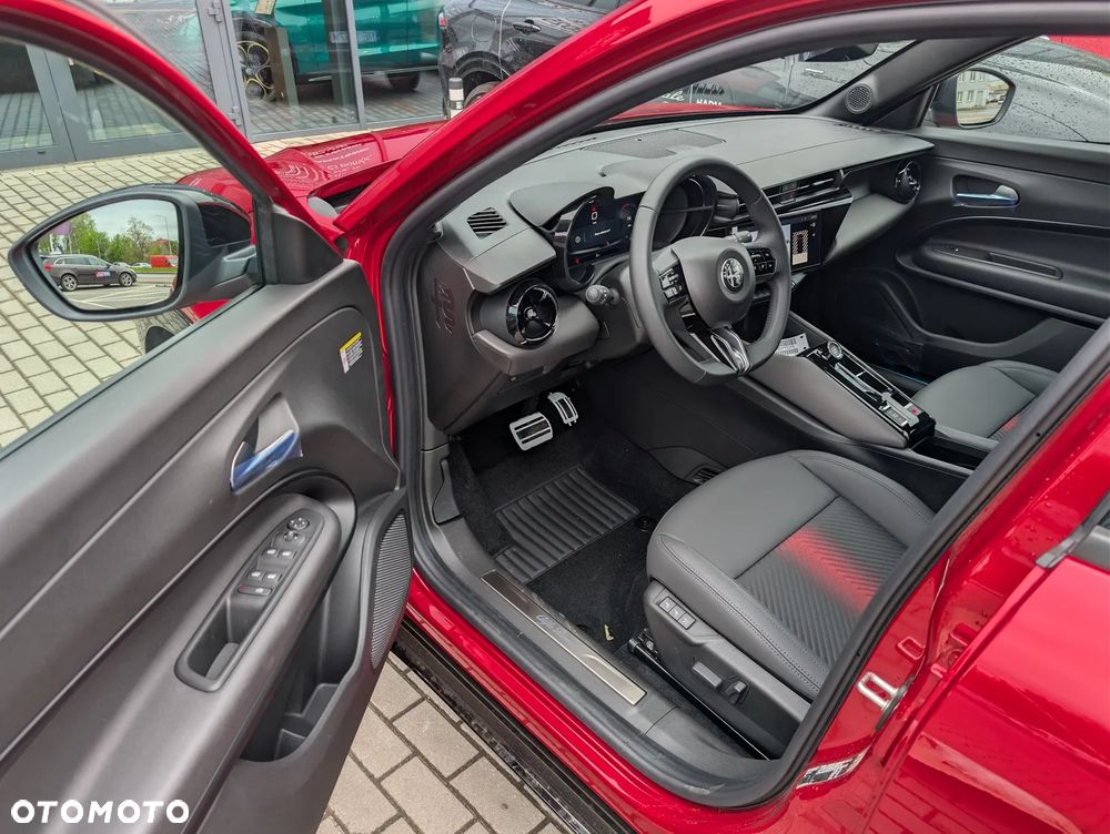 Alfa Romeo Junior 1.2 mHEV Ti eDCT - 7