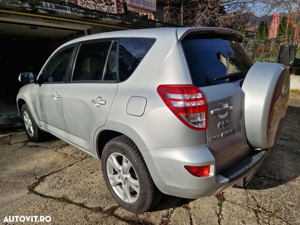 Toyota RAV4 - 4