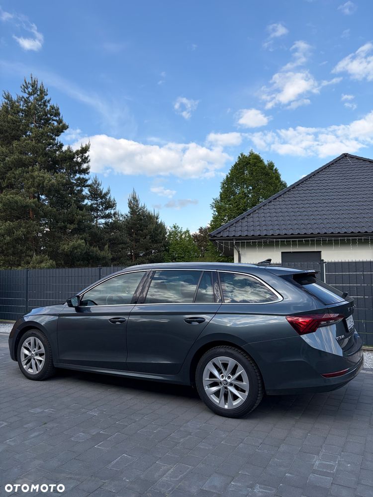 Skoda Octavia 2.0 TDI SCR Clever DSG - 3