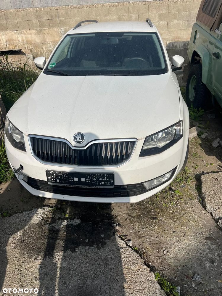 SKODA OCTAVIA III TAPICERKA KPL. FOTELE PRZÓD KANAPA TYŁ - 1