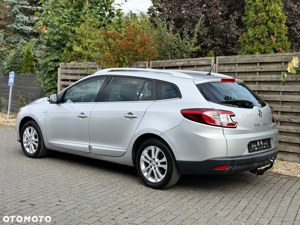 Renault Megane ENERGY TCe 130 BOSE EDITION - 4