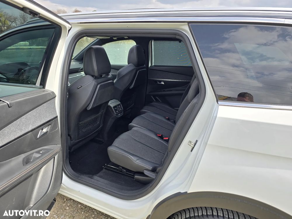 Peugeot 5008 PureTech 180 EAT8 Stop & Start GT Pack - 11