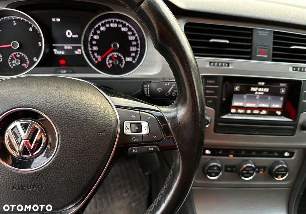 Volkswagen Golf - 12