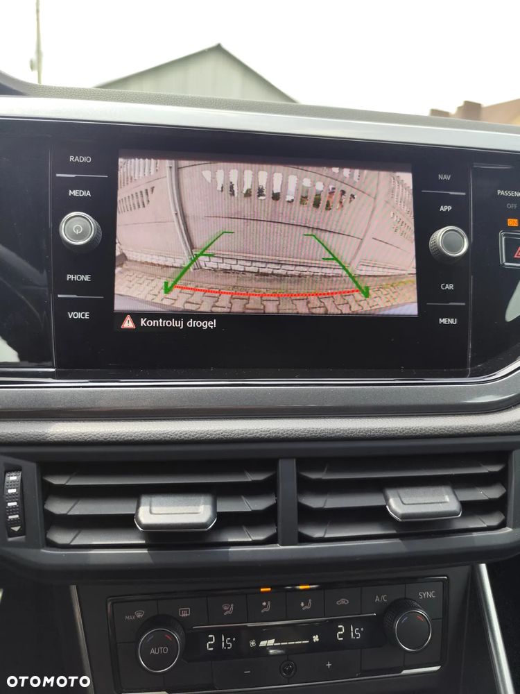 Volkswagen Polo 1.0 TSI R-Line DSG - 34