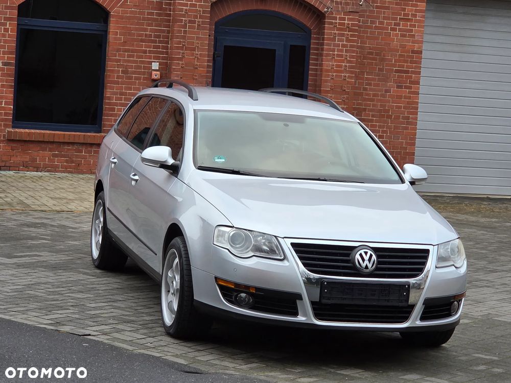 Volkswagen Passat 2.0 TDI DPF DSG Trendline - 9