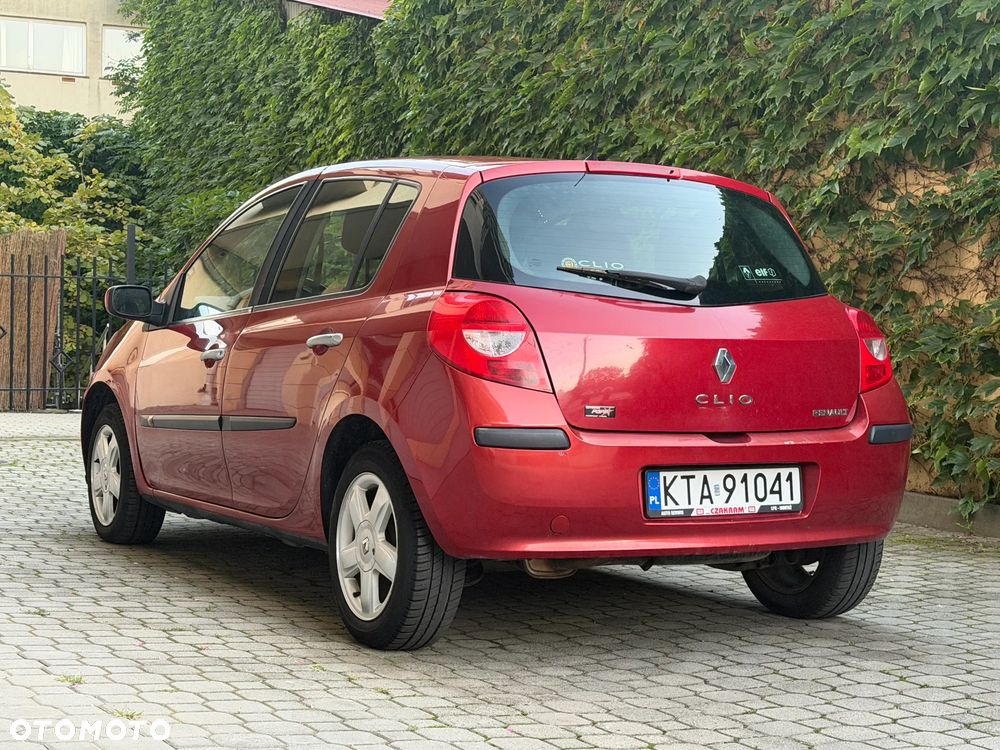 Renault Clio 1.2 16V Expression - 6
