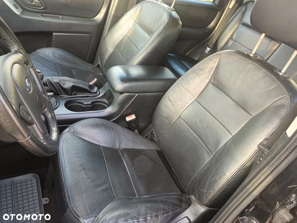 Ford Maverick Highclass - 25