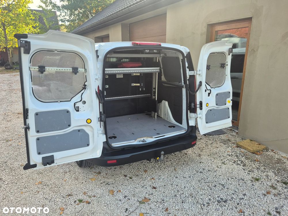 Ford Transit Connect - 11