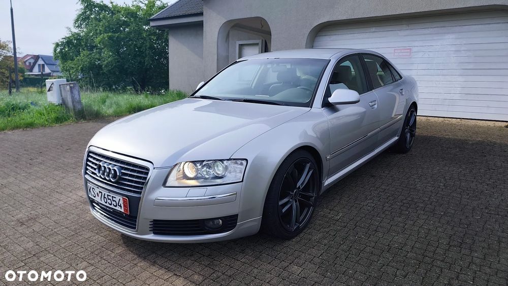 Audi A8 4.2 Quattro - 17