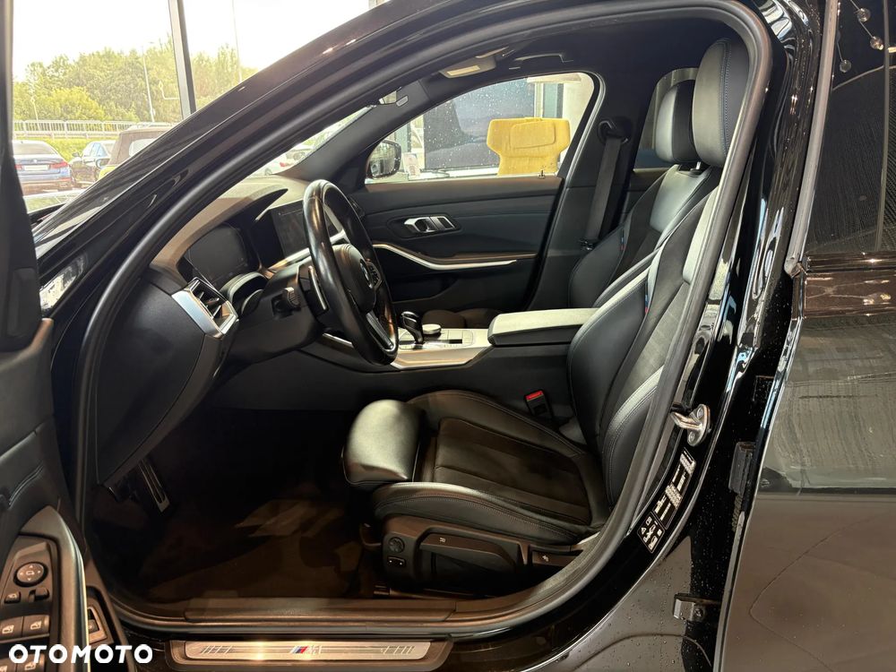 BMW Seria 3 320d xDrive MHEV M Sport sport - 15