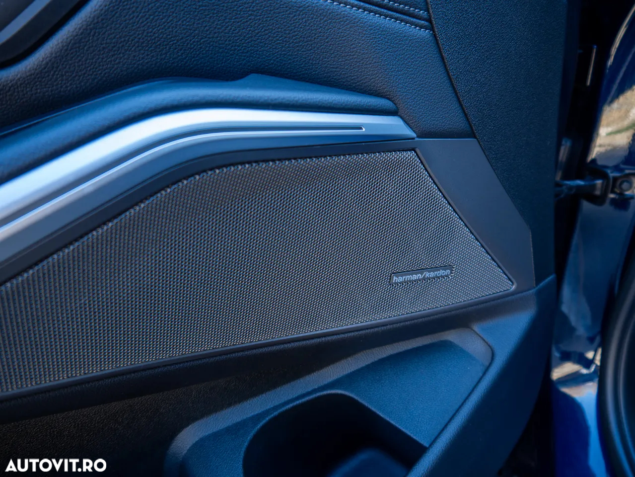 BMW Seria 3 330i AT - 13