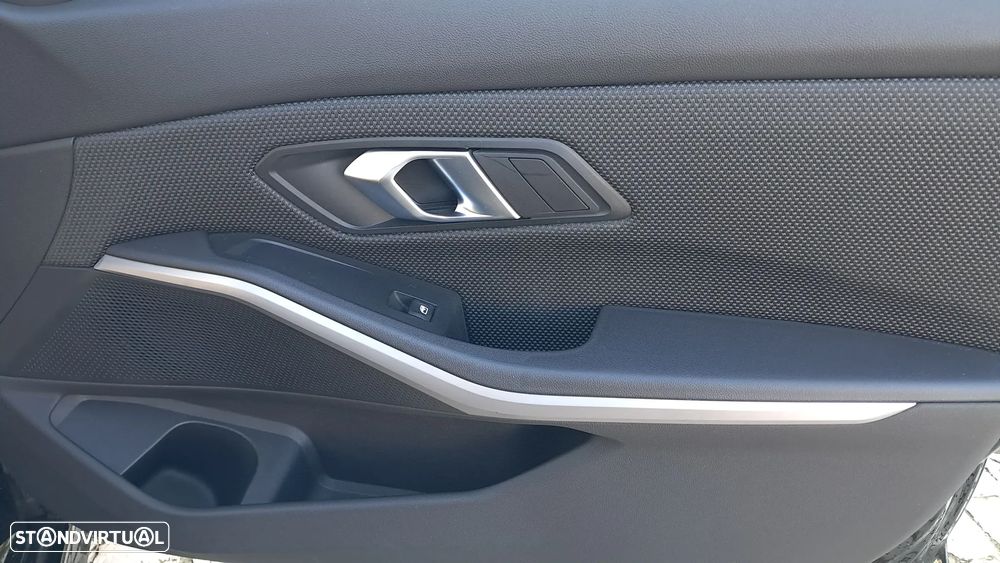 BMW 330 e Corporate Edition Auto - 45