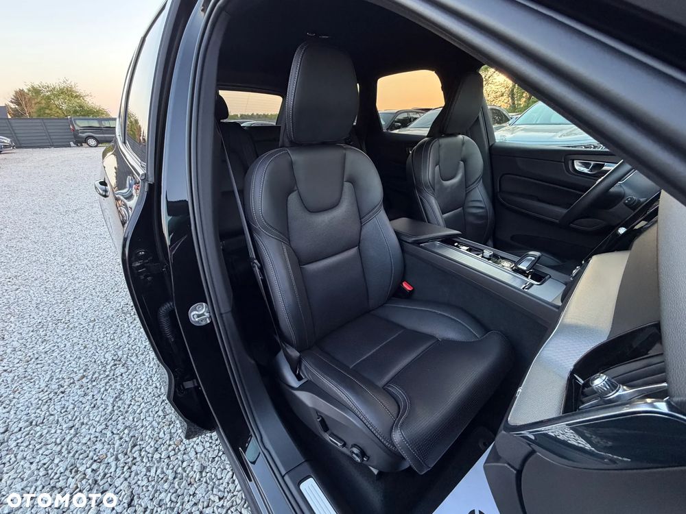 Volvo XC 60 B4 D AWD Ultimate Dark - 35