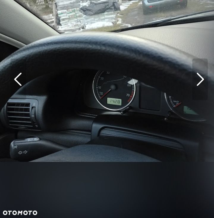Volkswagen Passat 1.6 GL - 15