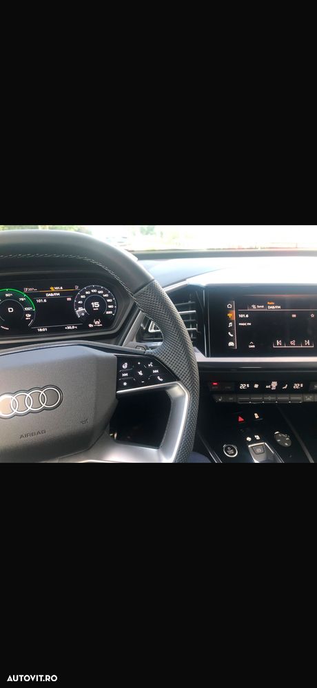 Audi Q4 e-tron - 2