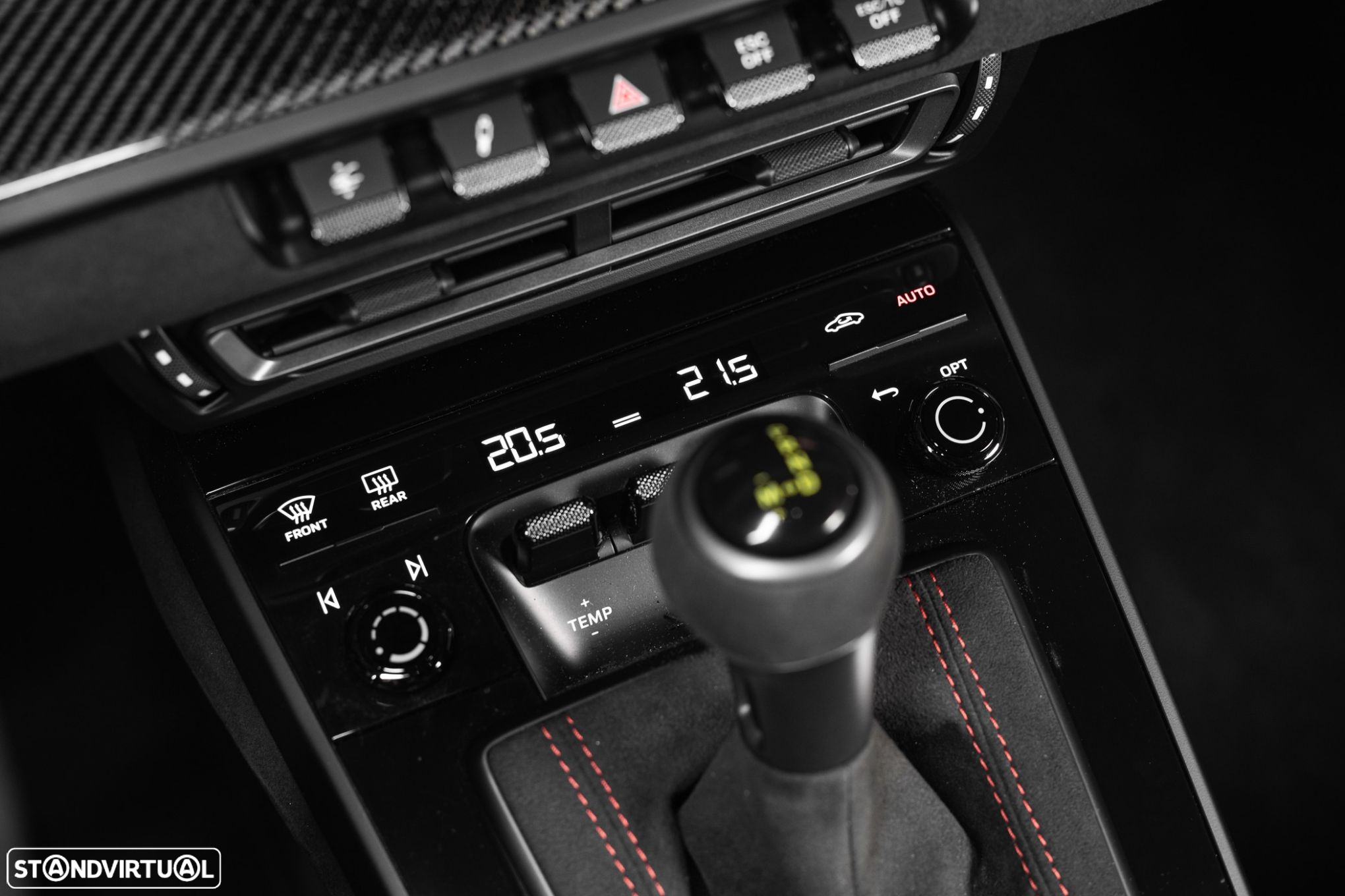 Porsche 911 (992) GT3 PDK - 37