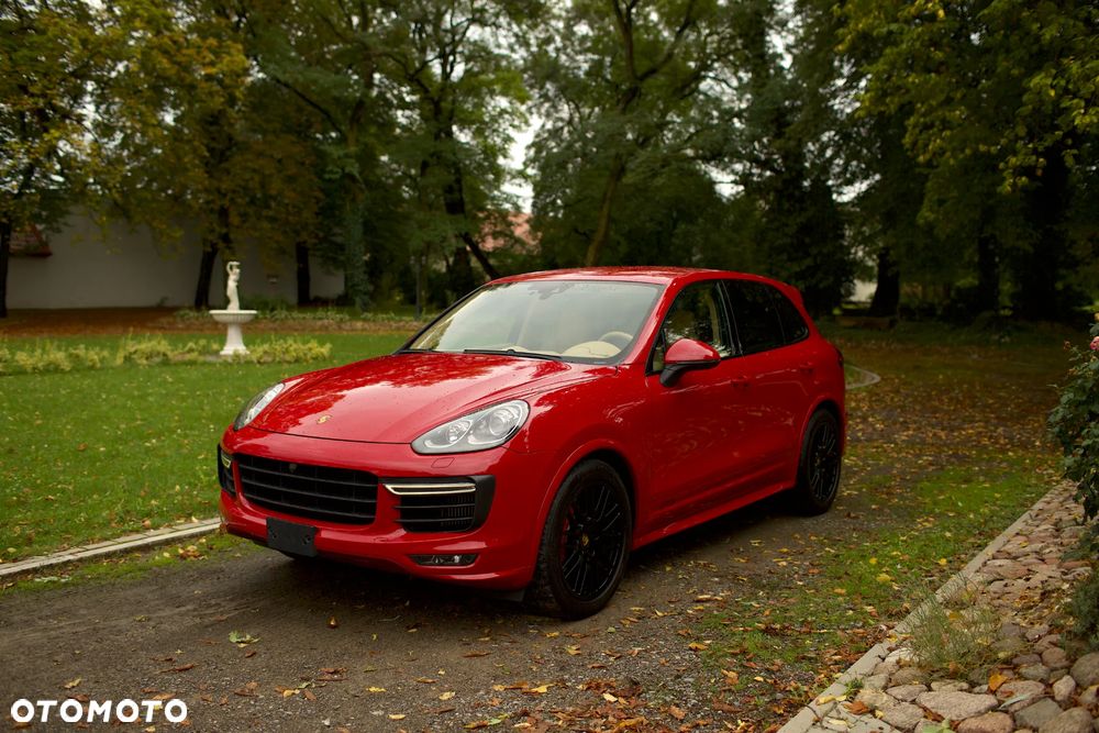 Porsche Cayenne GTS - 8