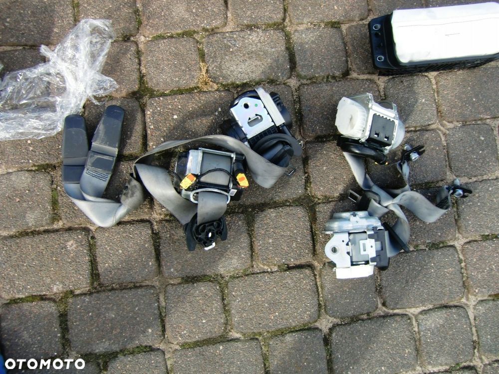 KONSOLA PODUSZKI 4X PASY AUDI A4 B9 ORYG - 3