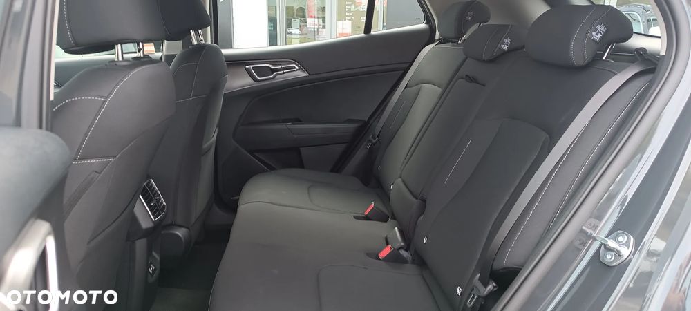 Kia Sportage 1.6 T-GDI HEV M 2WD - 13