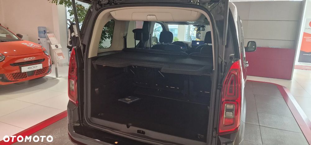 Fiat Qubo - 12