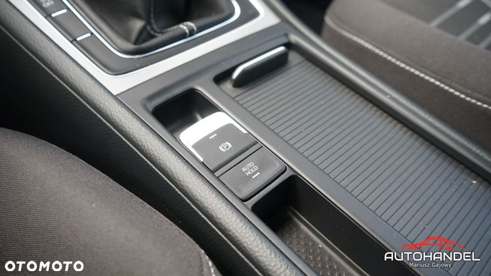 Volkswagen Golf - 16