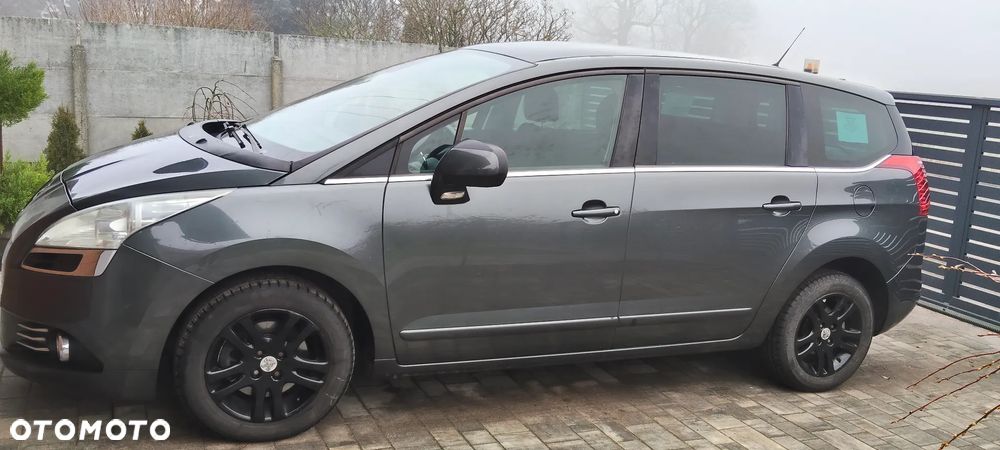 Peugeot 5008 1.6 THP Premium + - 2