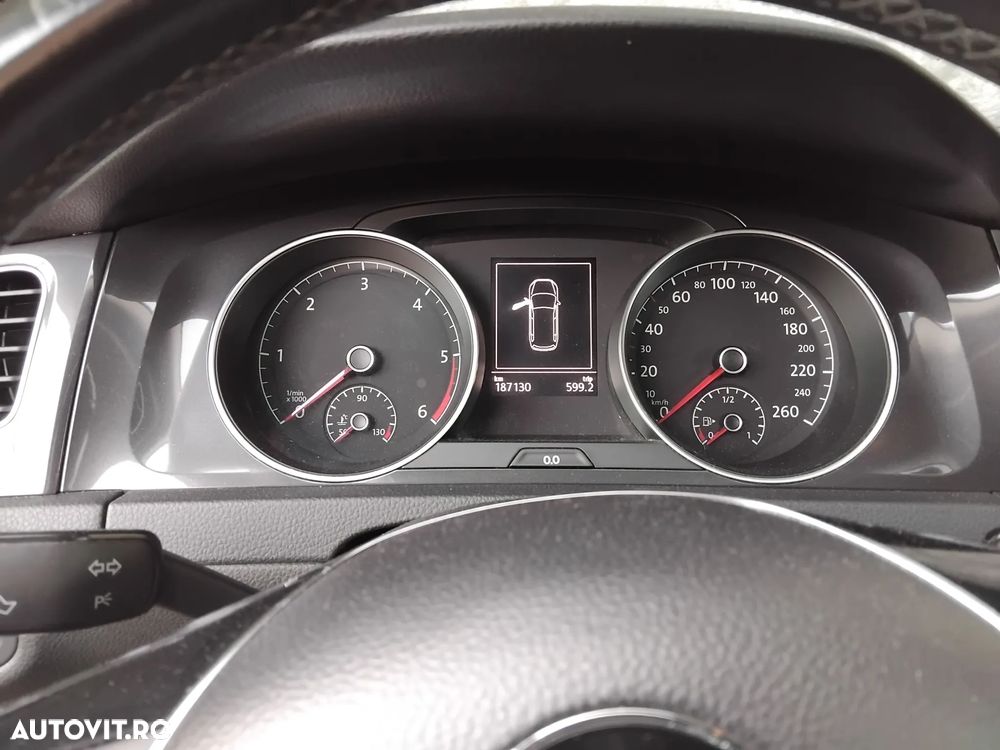 Volkswagen Golf 1.6 TDI DSG Comfortline - 10