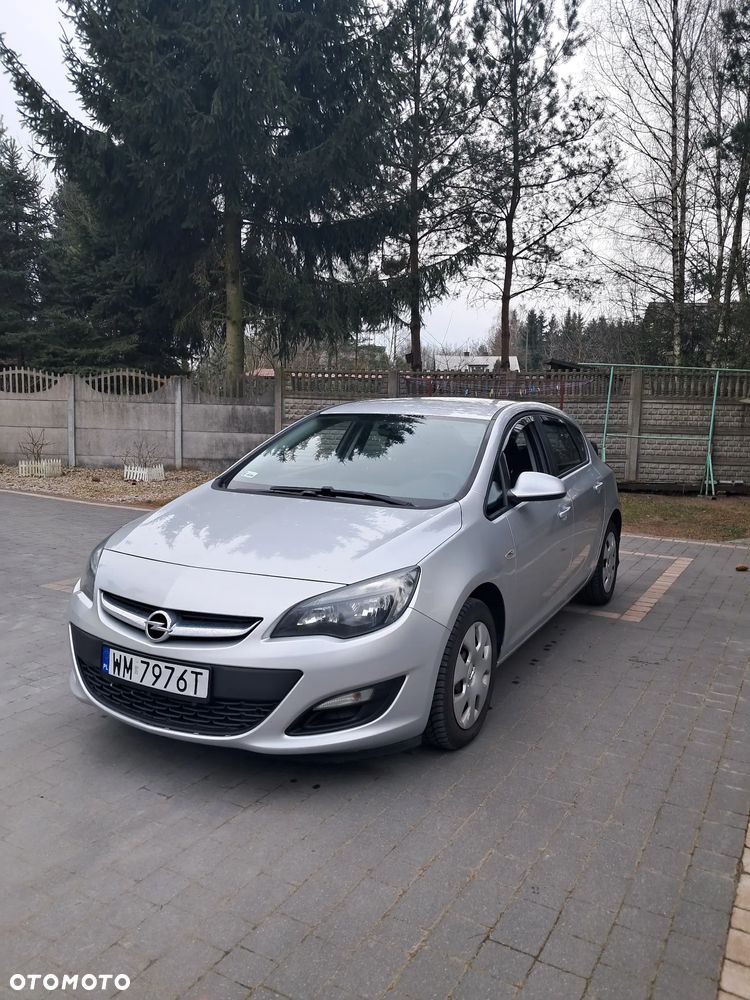 Opel Astra 1.4 T Essentia EU6 - 1