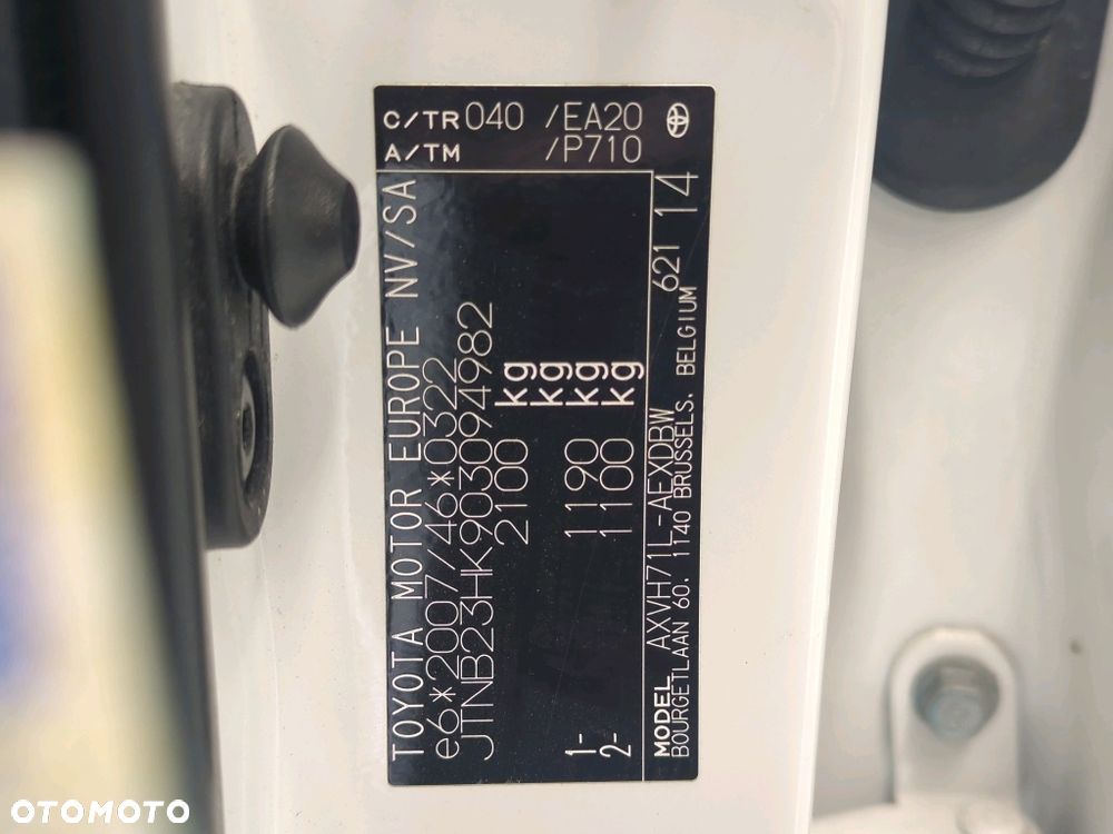 Toyota Camry 2.5 Hybrid Prestige CVT - 28