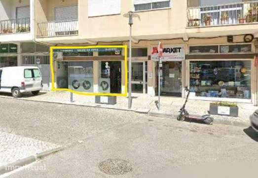 Vende-se loja / estabelecimento comercial 96M2 c/ Câmara de frio